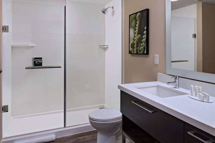 Room 15 of 28